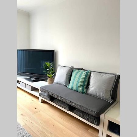 Luna Beach - Luxury Carbis Bay Apartment + Parking Экстерьер фото